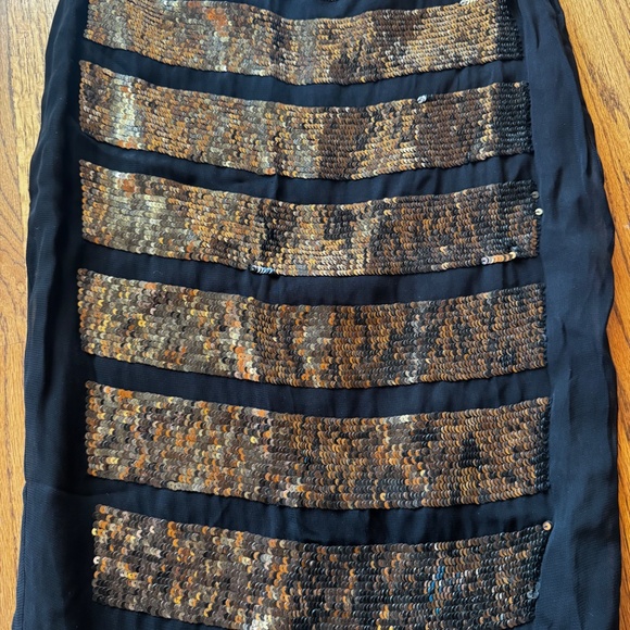 Sequin knee length skirt black with gold sequins - Picture 2 of 4